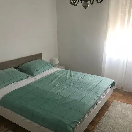 Apartman M *